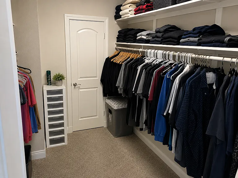 604 Oakbrook Dr — Photo 4