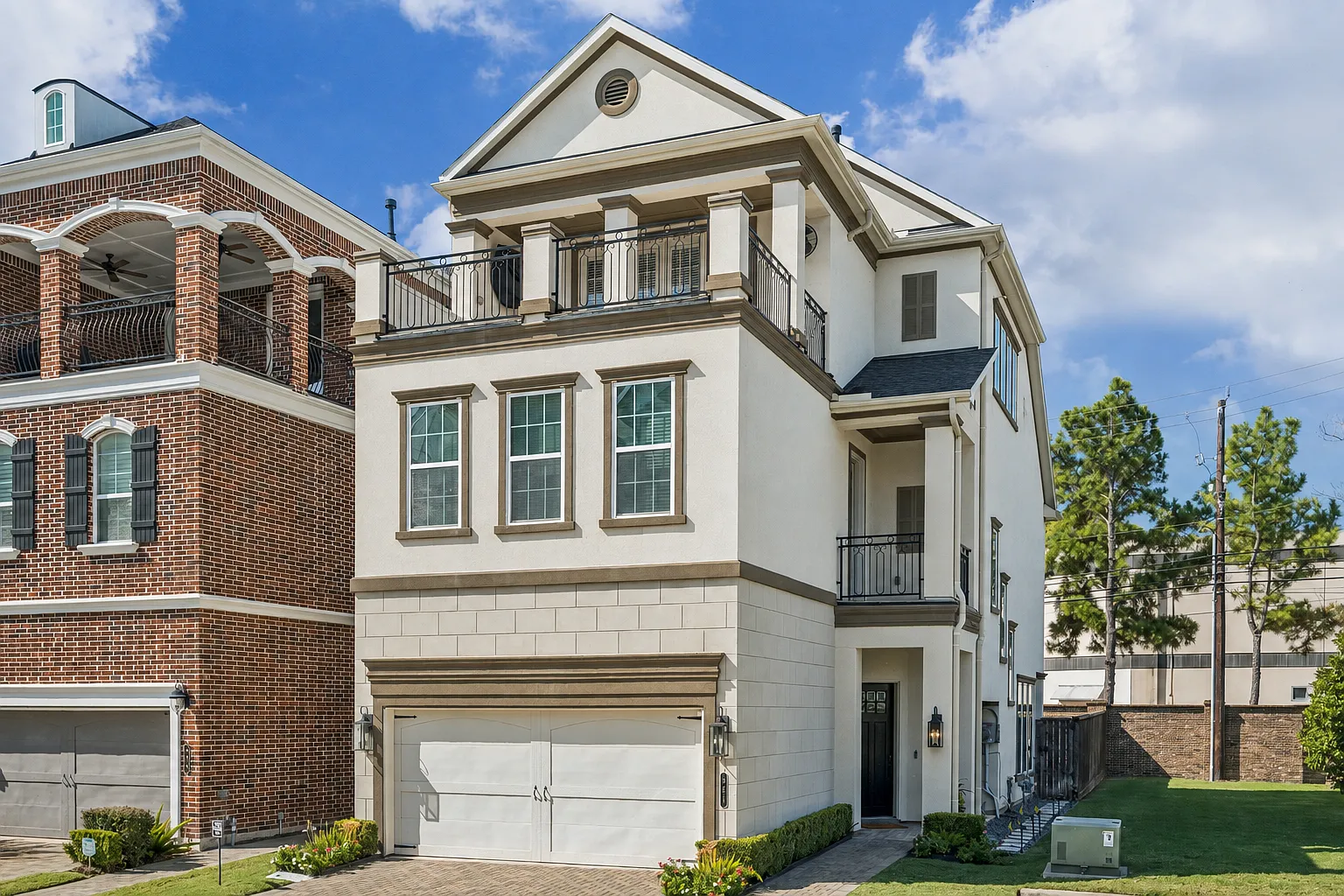 4 bed, 2934 sqft, $6,350 — Photo 1