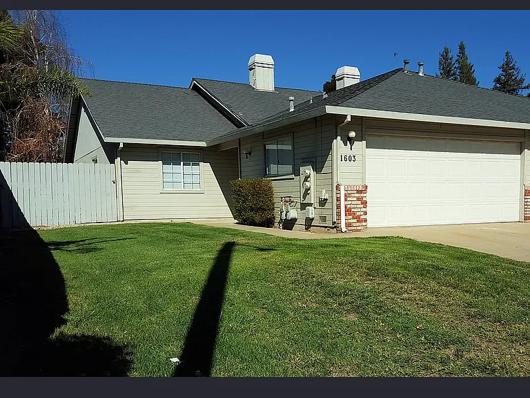 1603 Wildflower Cir — Photo 1