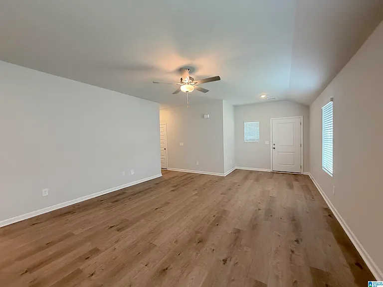 155 Challenger Way — Photo 7