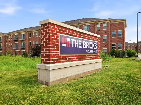 Bricks at Waukee East Apartments, 1400 SE Bishop Dr #1480111, Waukee, IA 50263