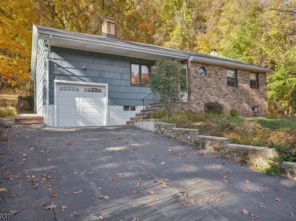 138 Emmans Rd, Roxbury Twp., NJ 07836
