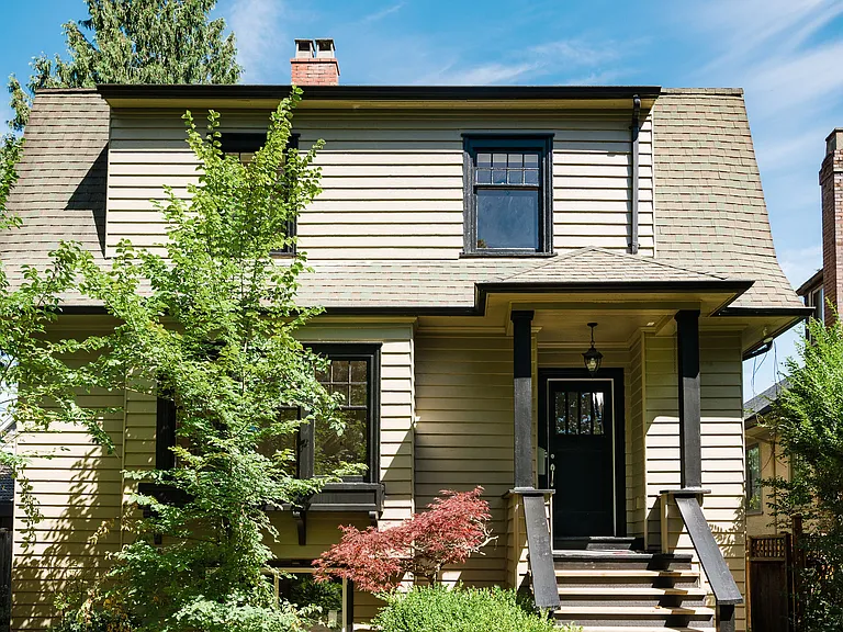1135 W 27th Ave — Photo 23