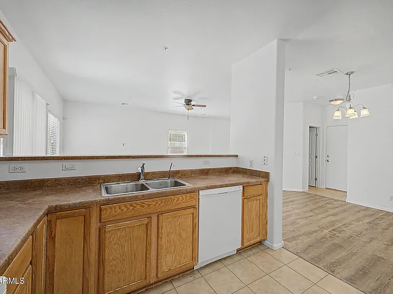 8777 W Dahlia Dr — Photo 7