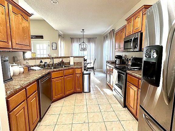 5th image of 173 Fairway Trace Dr