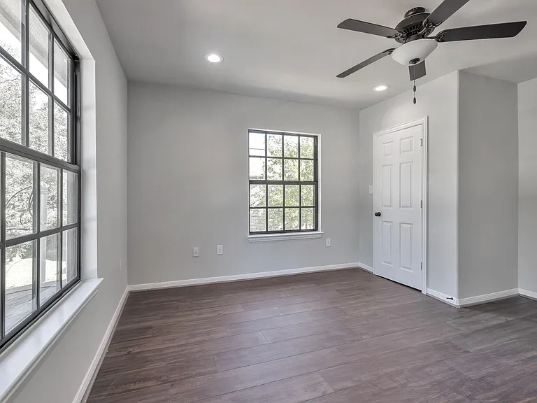 7312 Main St — Photo 17
