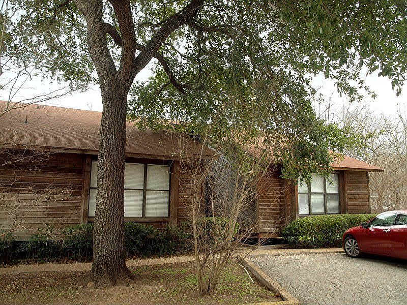 1st image of 5107 Leralynn St APT 304