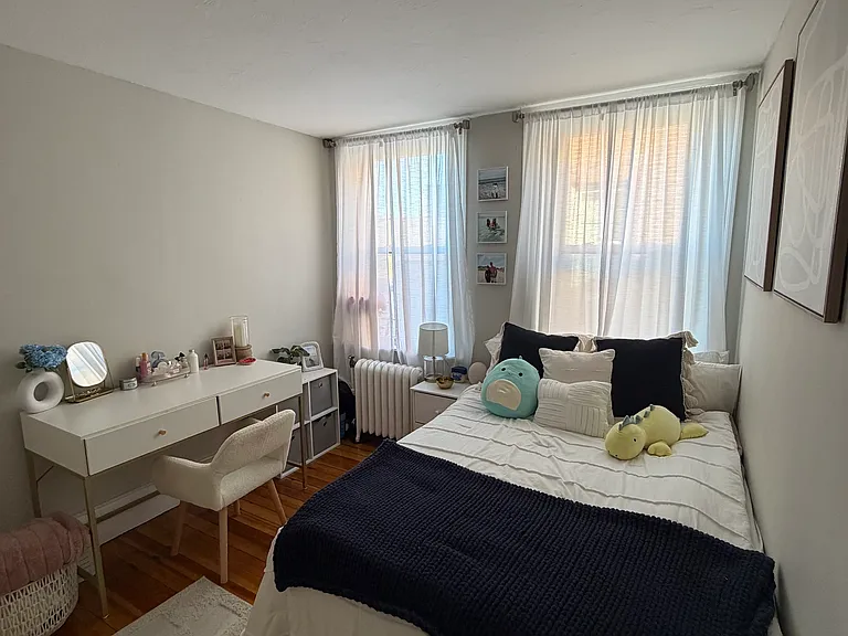 220 Hanover St #15 — Photo 5