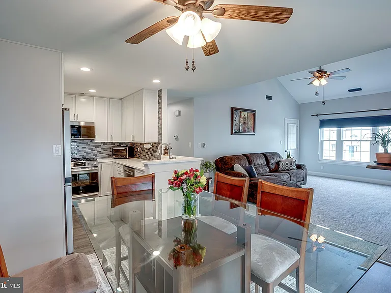 Quail Rd — Photo 16