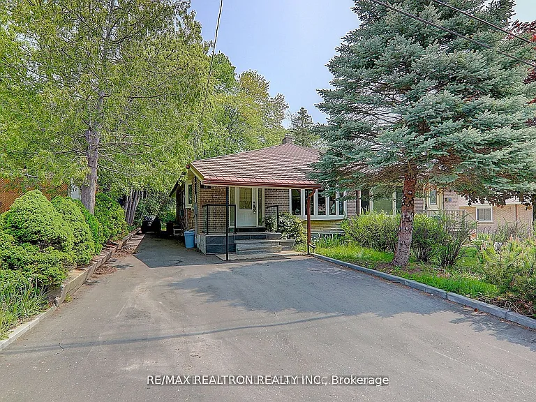 15 Haida Dr — Photo 1