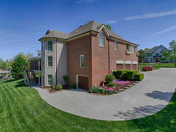 5th image of 12660 Amberset Dr
