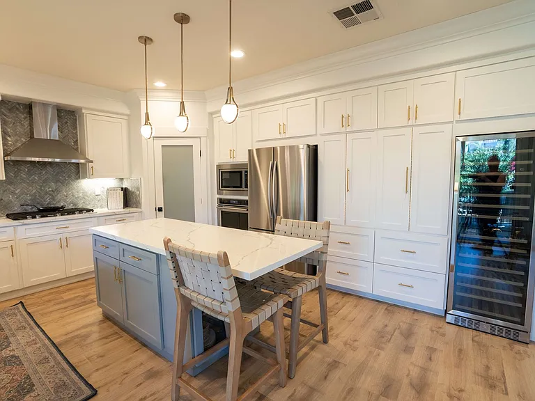 33896 Calafia St — Photo 9