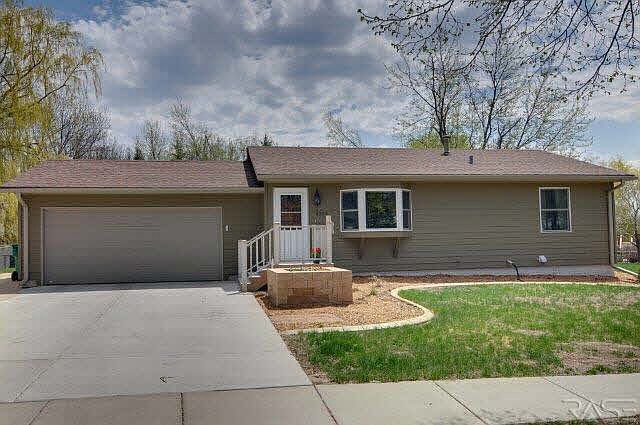 1st image of 6104 W Cheyenne Ct