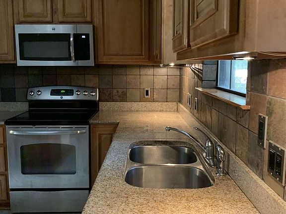 5th image of 2171 Teate Ave