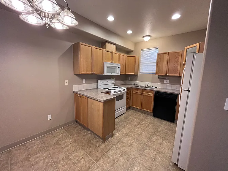 5264 NE 121st Ave #30 — Photo 5