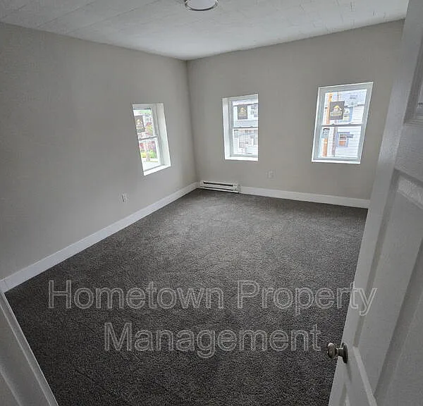 428 W Main St — Photo 4