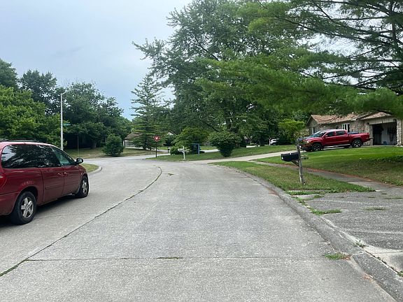 4th image of 1609 Vineyard Cir