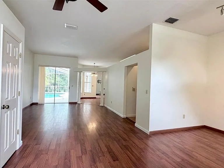 9639 Fox Hearst Rd — Photo 3