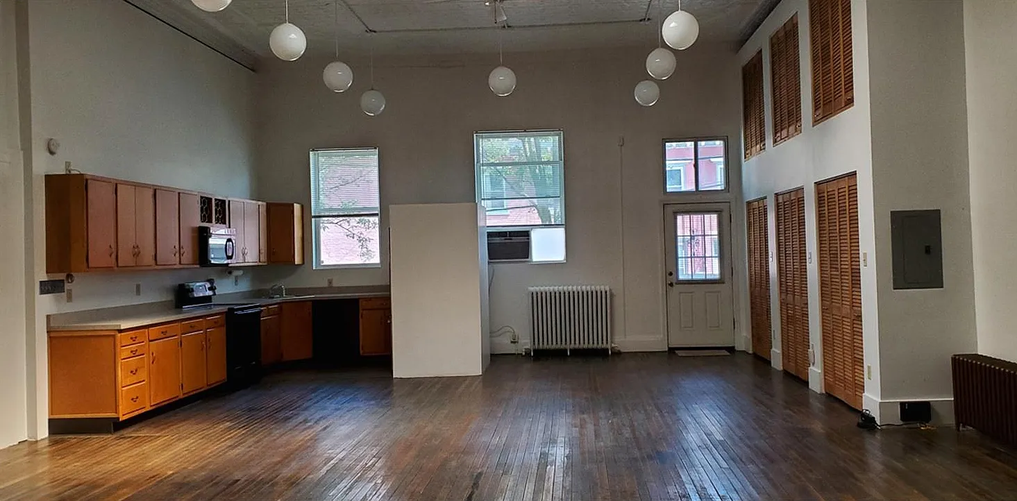 1704 Mary St — Photo 2