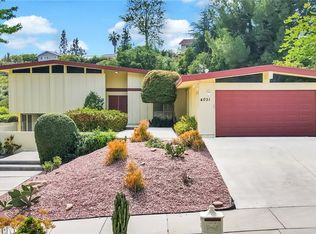 4051 Magna Carta Rd, Calabasas, CA 91302