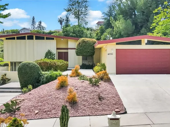 4051 Magna Carta Rd, Calabasas, CA 91302