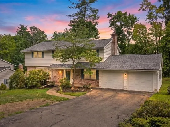 315 Ridgefield Rd, Endicott, NY 13760