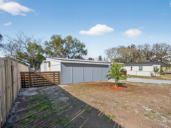 3rd image of 2175 20th Ave SW