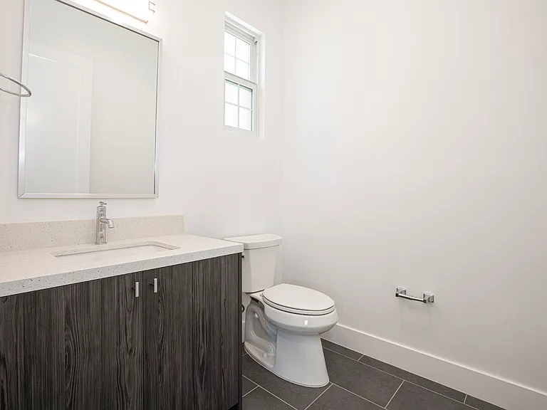 1029 Melrose Ave #104 — Photo 24