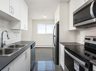 1619 Dufferin St #1625-014, Whitby, ON L1N 1B3