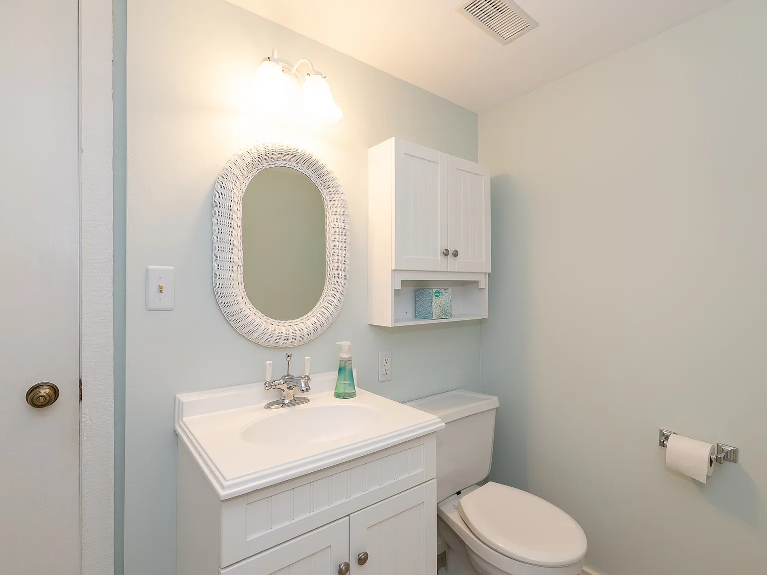 69 N Shore Dr — Photo 2