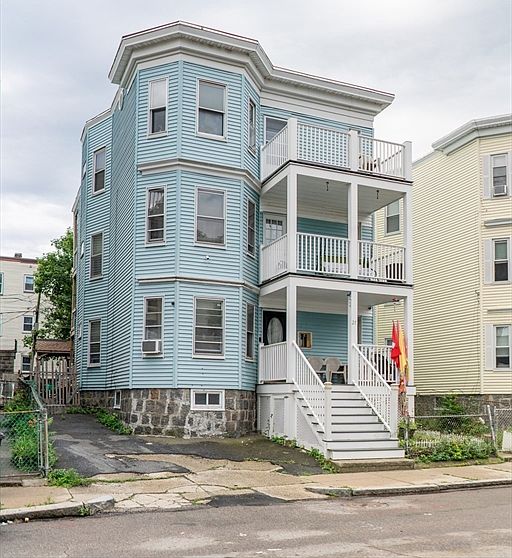 1st image of 21 Saint Marks Rd