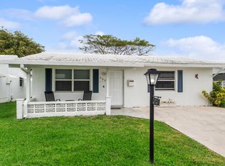 522 SW 16th St, Boynton Beach, FL 33426