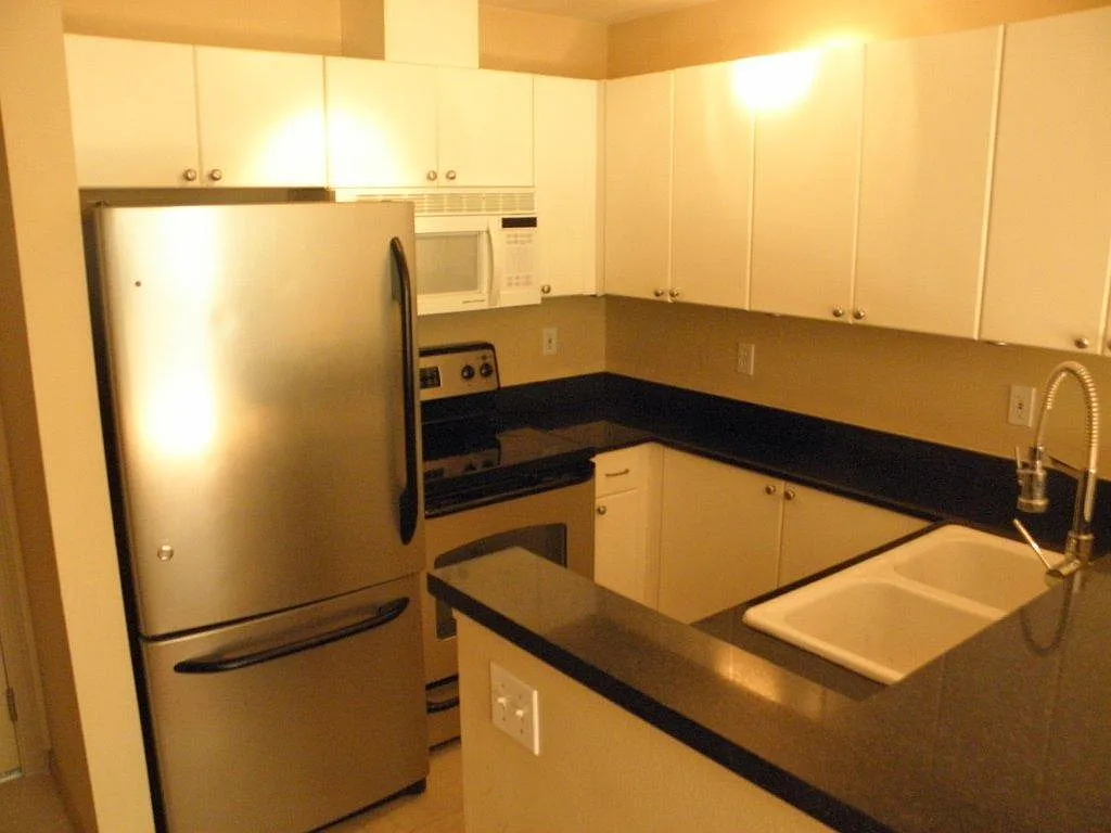 Photo 2 of 7 - 1323 Boren Ave #302 - Seattle, WA Building Photo - 1323 Boren Ave #302