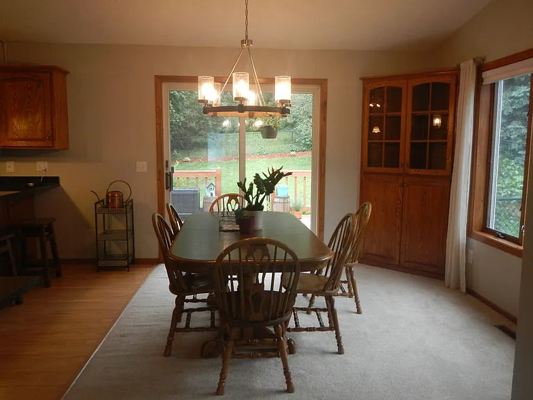 208 Arch St — Photo 4