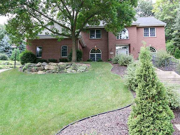 2nd image of 5825 Pembroke Ct