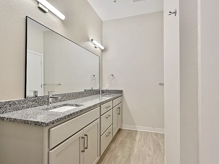 727 Poyntz Ave #209 — Photo 4