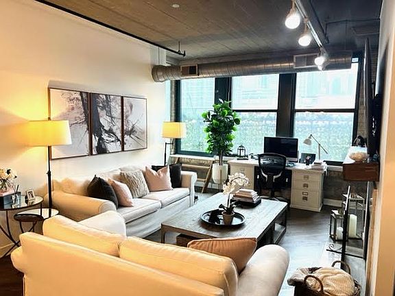 2nd image of 411 W Ontario St #525S