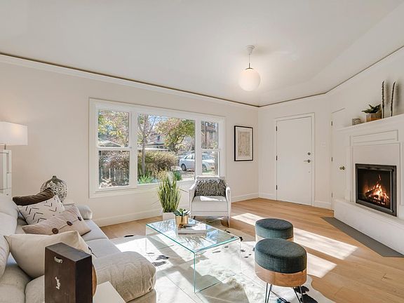 3rd image of 603 Palmer Ln