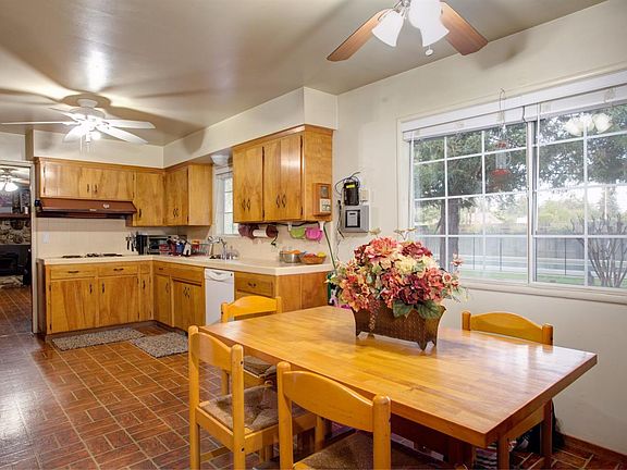 5th image of 4446 N Fruit Ave