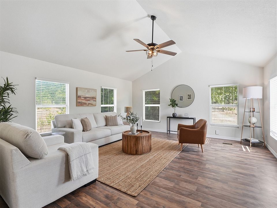 5YOUの出品 9608 Clark St, Joshua, TX 76058 | MLS #21334351 | Zillow
