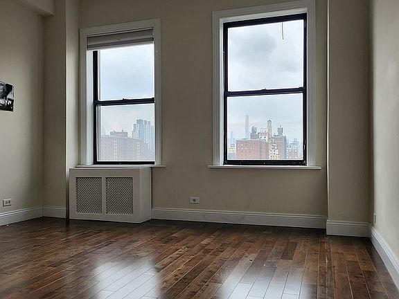 4th image of 211 W 106th St APT 10B