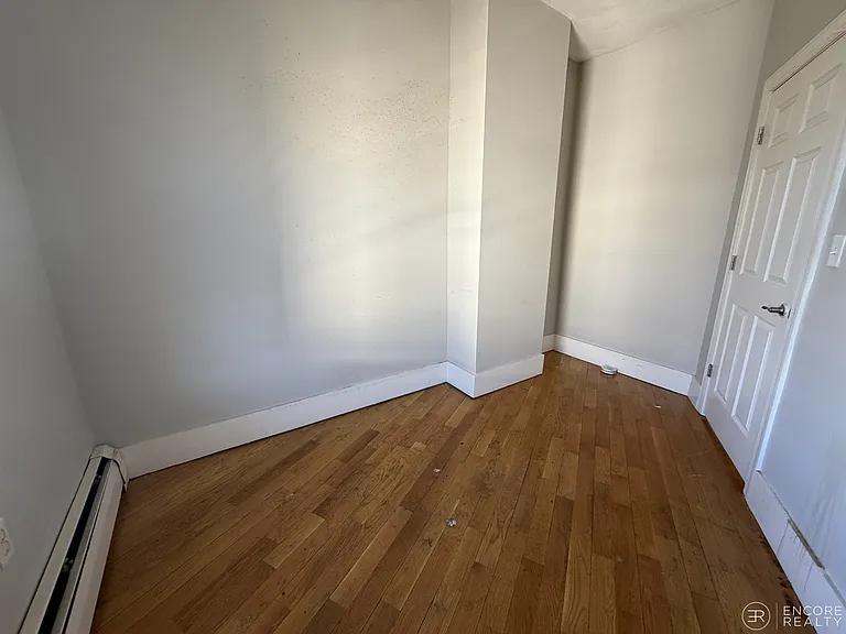 33 Portsmouth St #4R — Photo 11