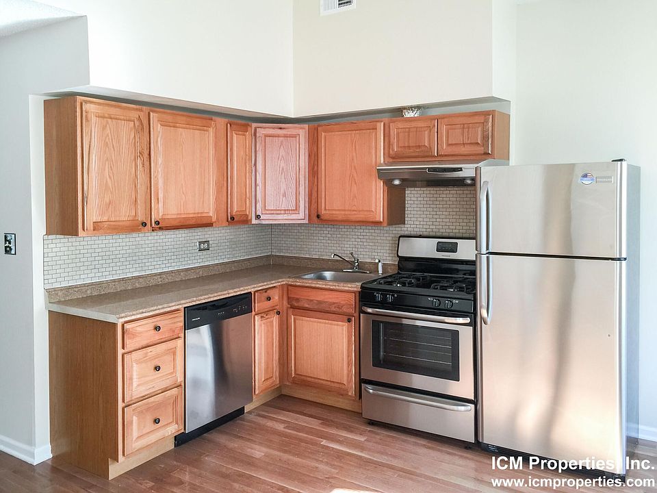 1st image of 2529 N Lincoln Ave #3