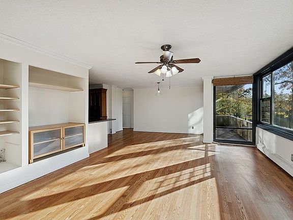 4th image of 9-05 162nd St APT 4C