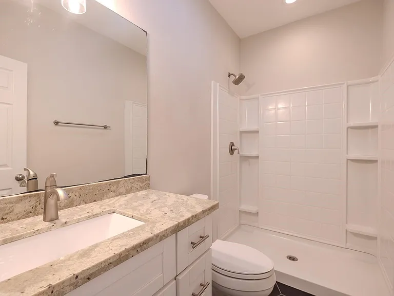 2422 Cardinal Dr — Photo 17