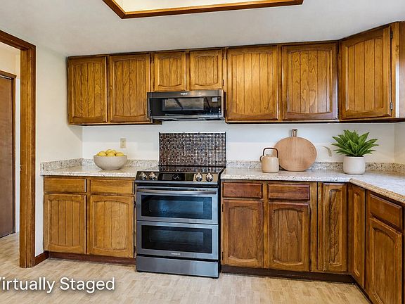 5th image of 264 Alta Ave
