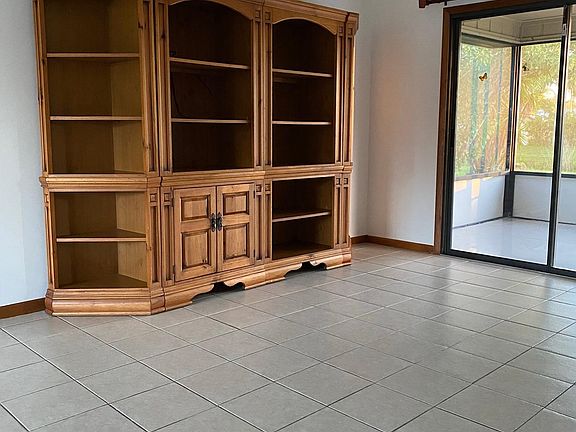 4th image of 1226 SW Emerald Ave