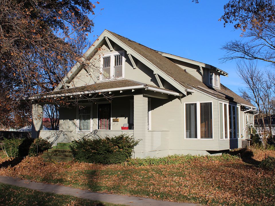 1st image of 311 S 10th St
