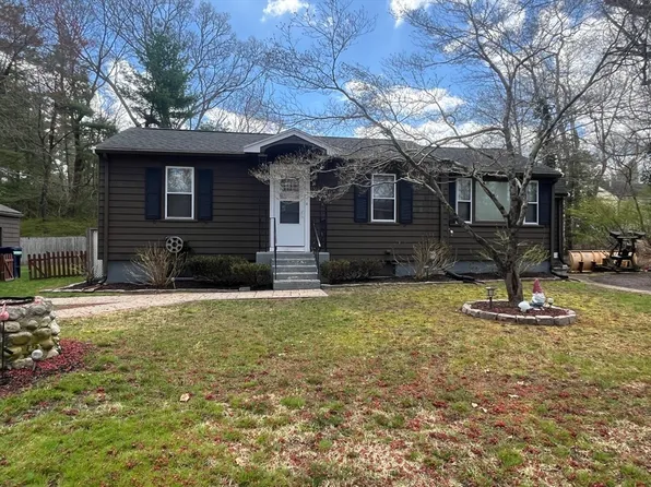 4 Summit Ave, Lakeville, MA 02347