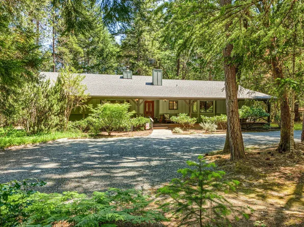 515 Cambridge Dr, Grants Pass, OR 97526